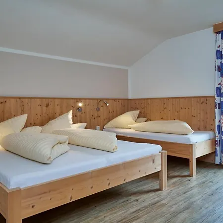 Kirchebnerhof אוץ